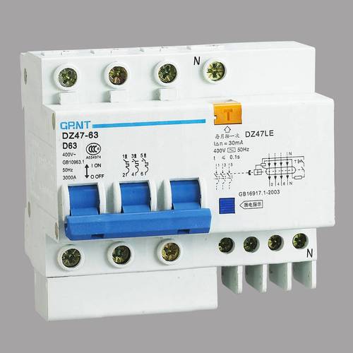 三相电的一相和零线组成220Ⅴ为什么漏电保护器会跳闸?