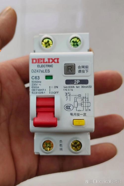 剩余电流保护器的额定动作电流是指能使剩余电流保护器动作的最大... 剩余电流保护器的额定动作电流是指能使剩余电流保护器动作的最大...